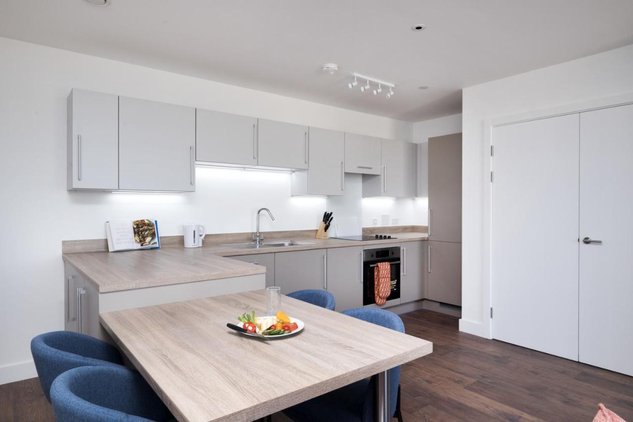 Modern Studios And Apartments At Barking Wharf In Londyn Zewnętrze zdjęcie