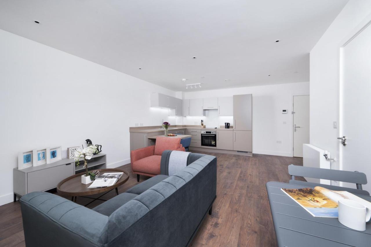 Modern Studios And Apartments At Barking Wharf In Londyn Zewnętrze zdjęcie