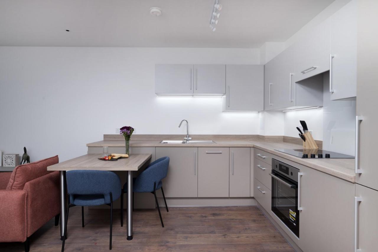 Modern Studios And Apartments At Barking Wharf In Londyn Zewnętrze zdjęcie